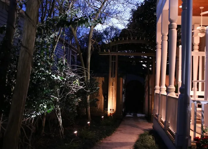 Amazing 7 Bedroom - Next To Frenchman St